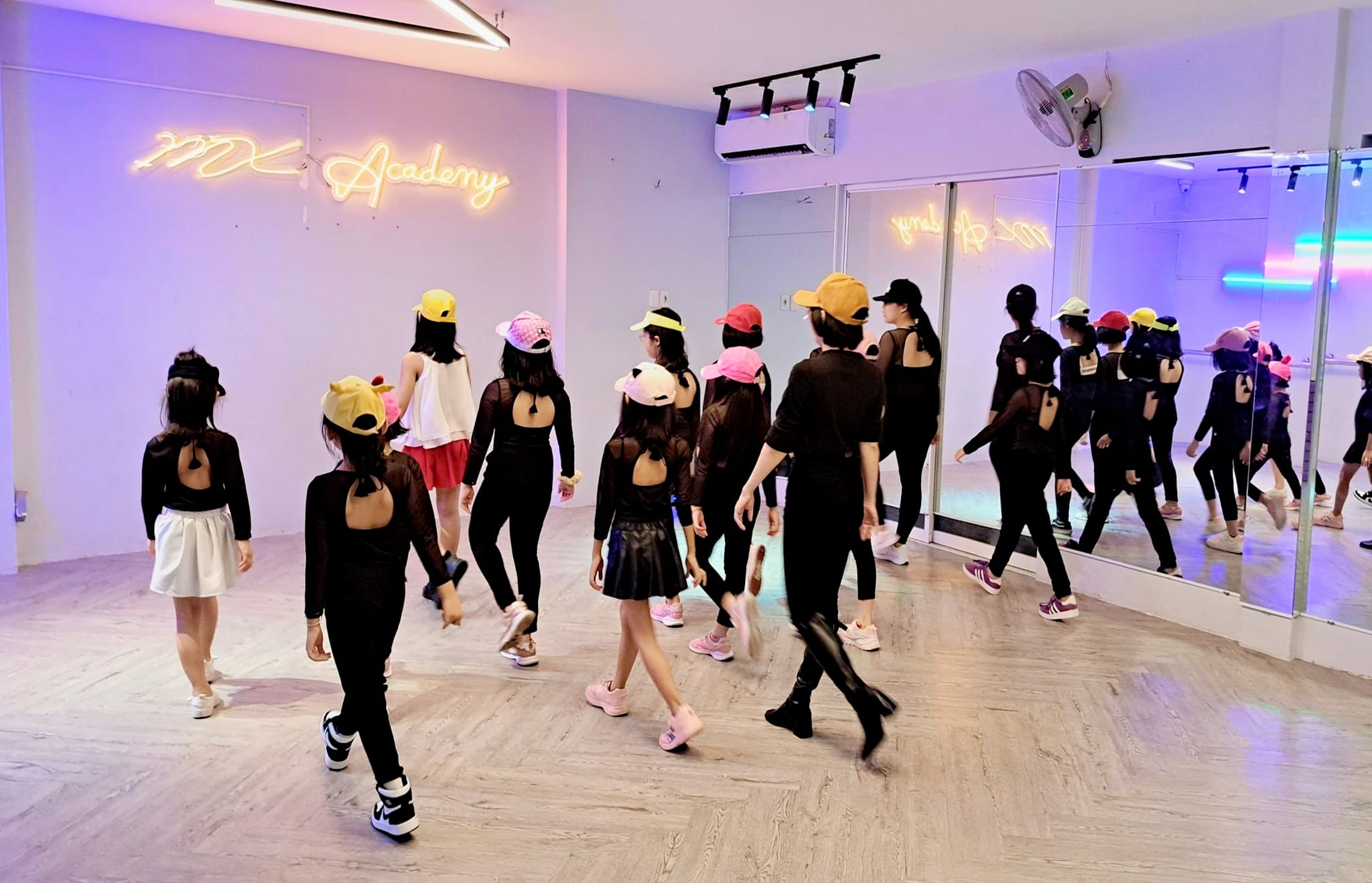 MX ACADEMY - ĐỊA CHỈ HỌC DANCE CỰC CHẤT TẠI VŨNG TÀU