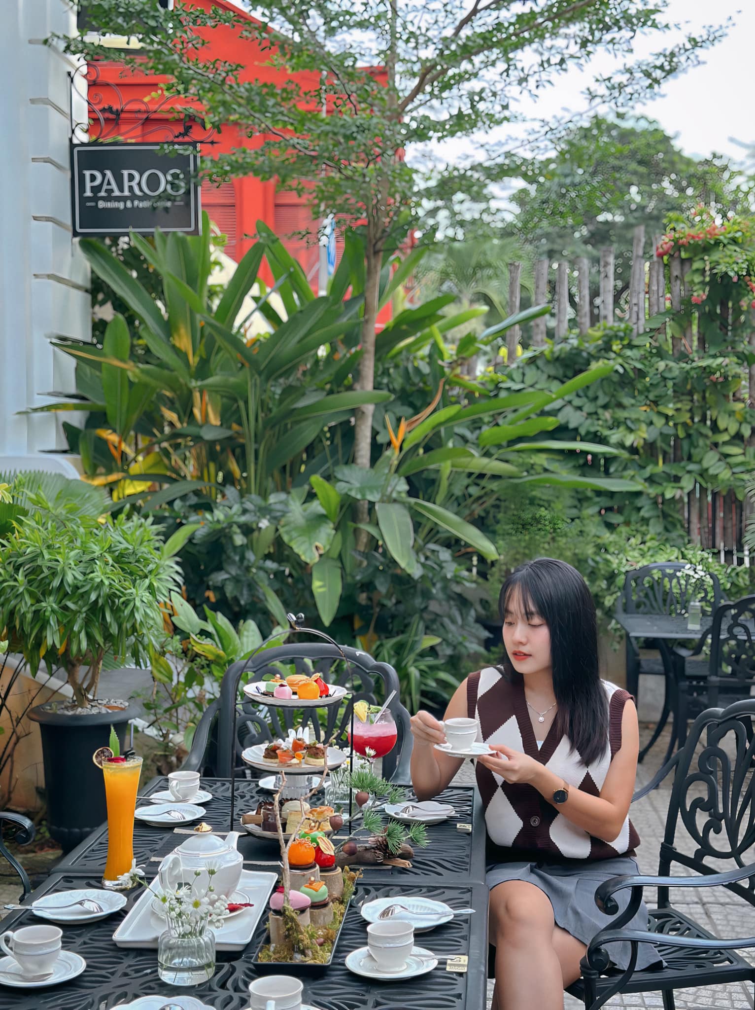 Tiệc trà chiều ấm áp và thư giãn tại Paros - Dining & Patisserie