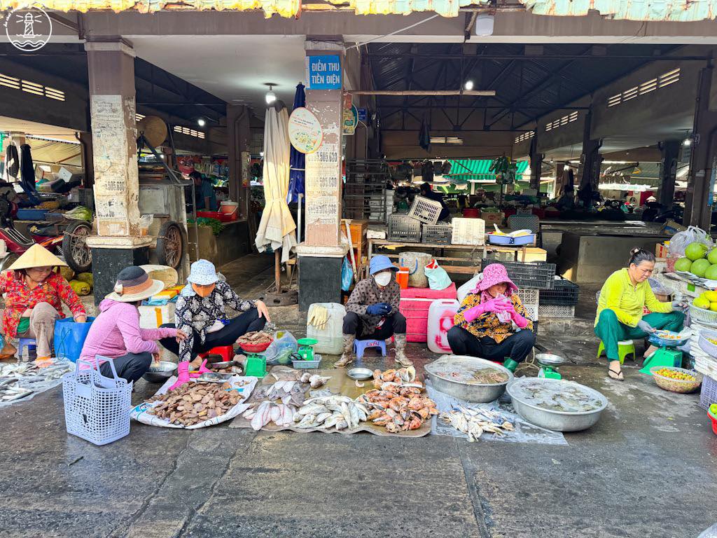 food tour chợ long hải