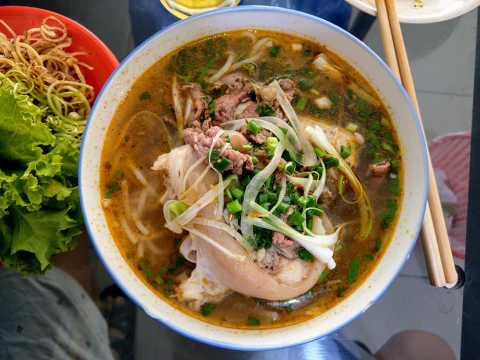 tiệm bún bò gần Bãi Sau