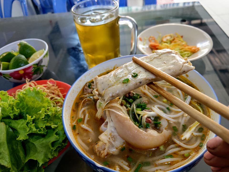 tiệm bún bò gần Bãi Sau