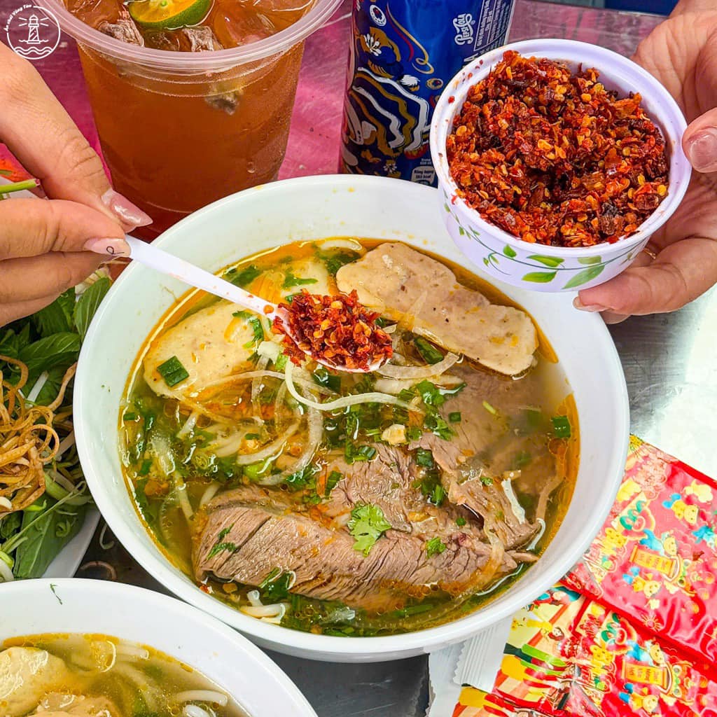 tiệm bún bò gần Bãi Sau