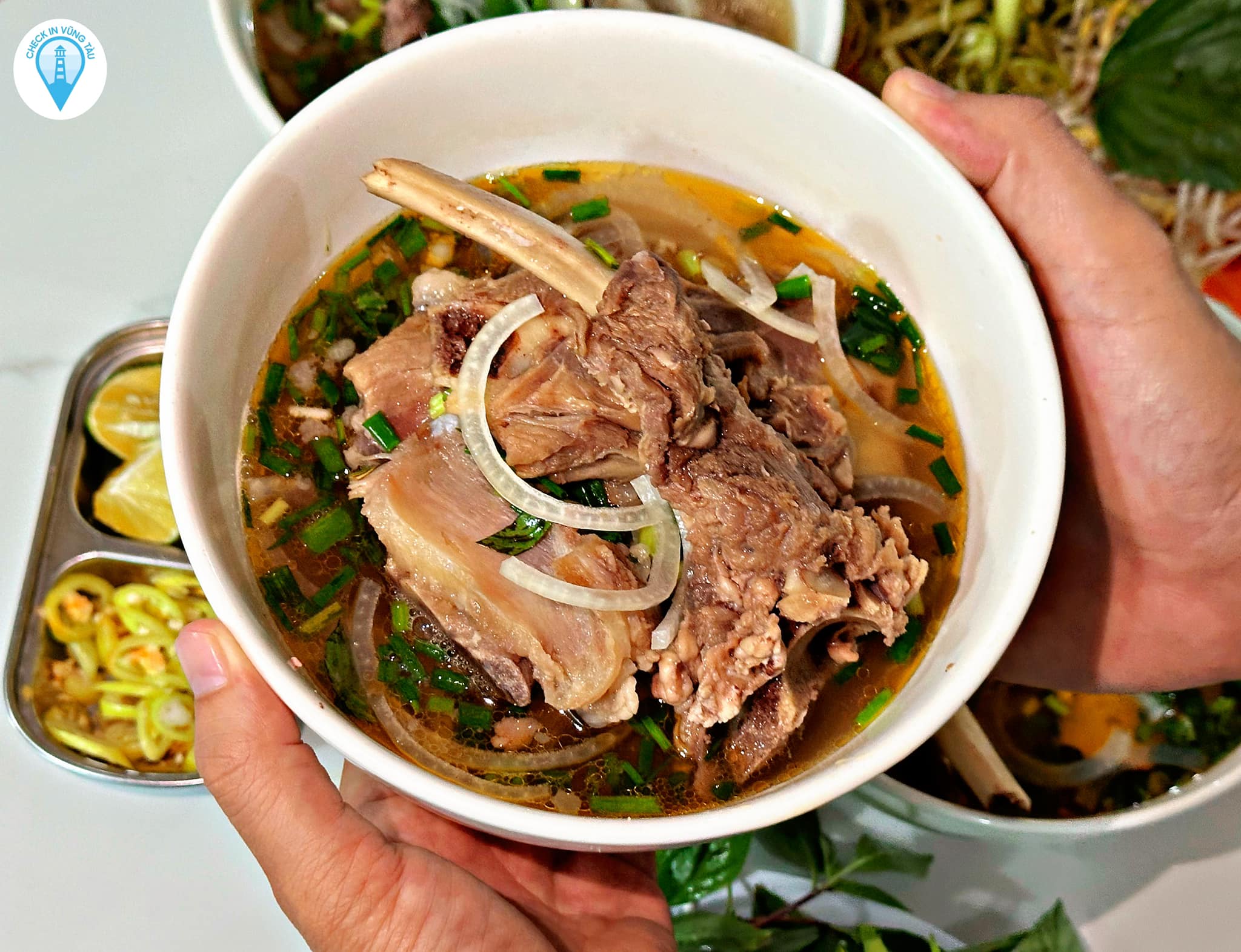 tiệm bún bò gần Bãi Sau