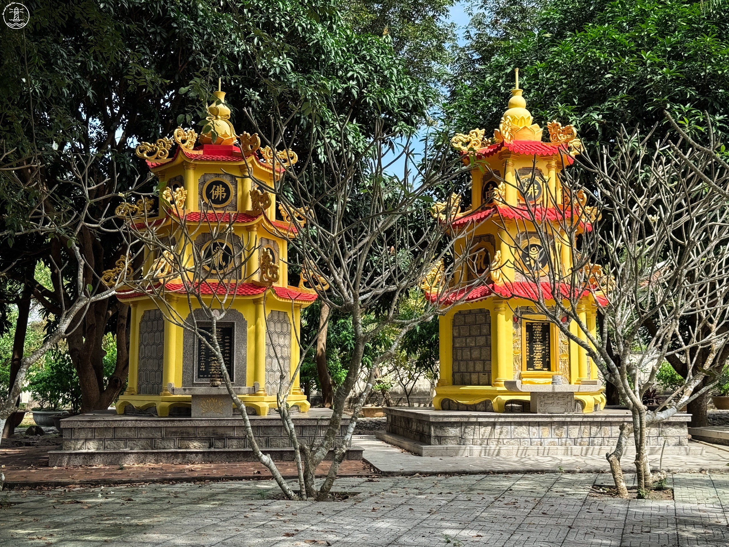 Long Hòa Cổ Tự - Huyện Long Đất, Tỉnh Bà Rịa Vũng Tàu là ngôi chùa cổ được xây dựng từ giữa thế kỷ XVIII đến nay đã hơn 200 năm tuổi