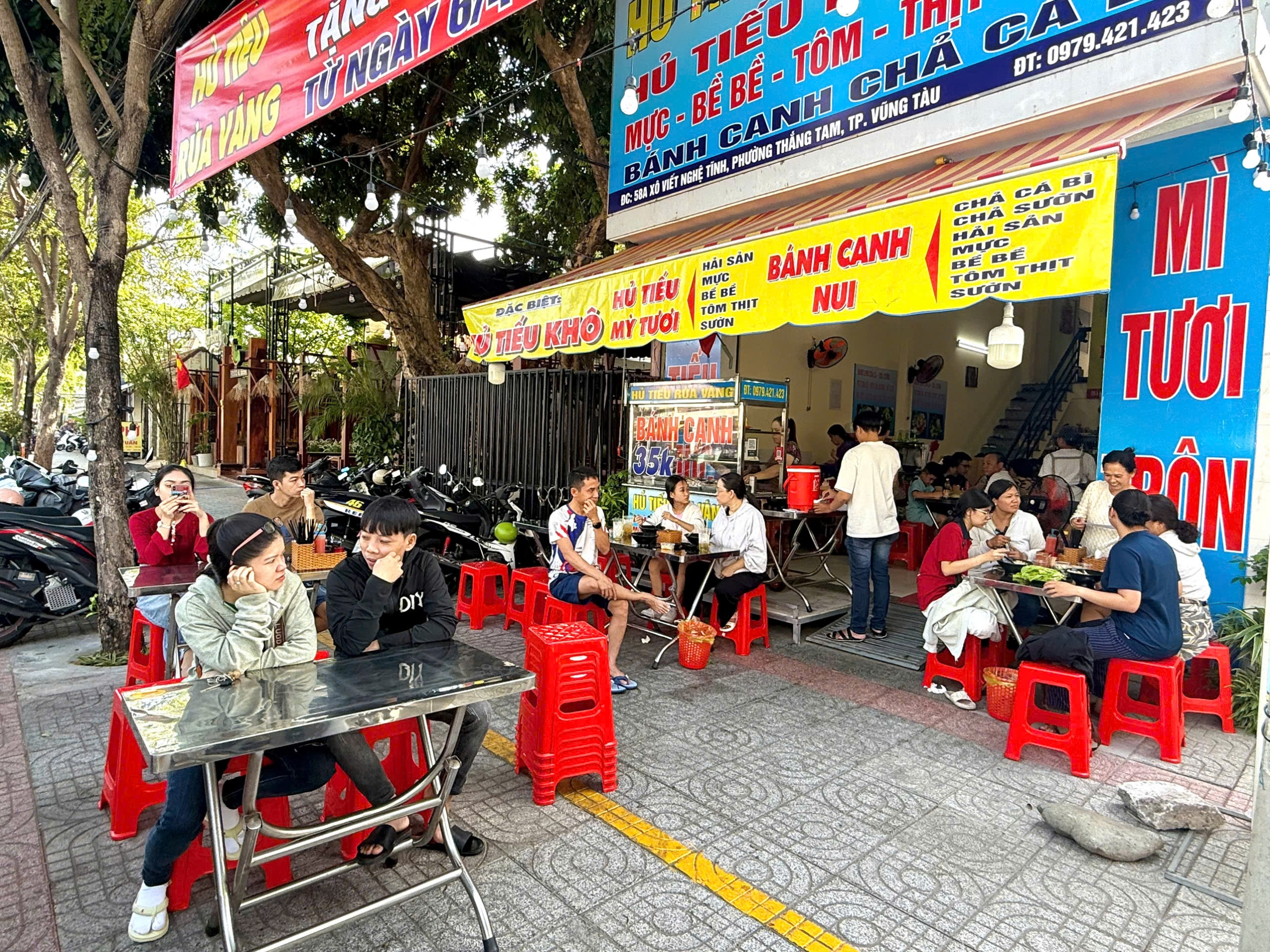 hủ tiếu Rùa Vàng