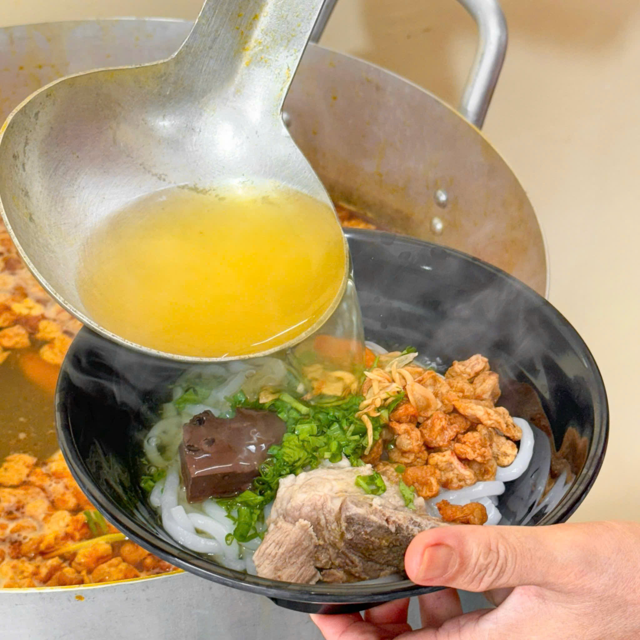 hủ tiếu Rùa Vàng