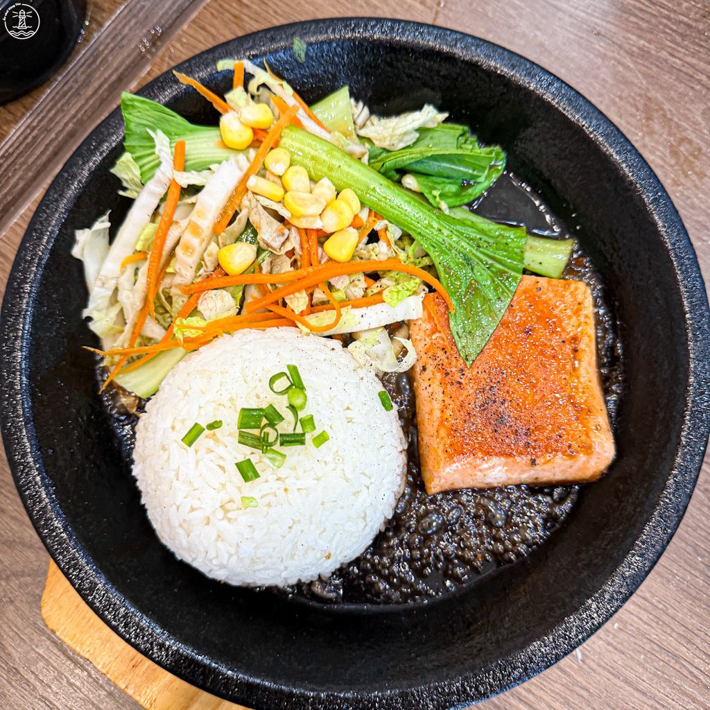cơm xèo trên chảo Tepan