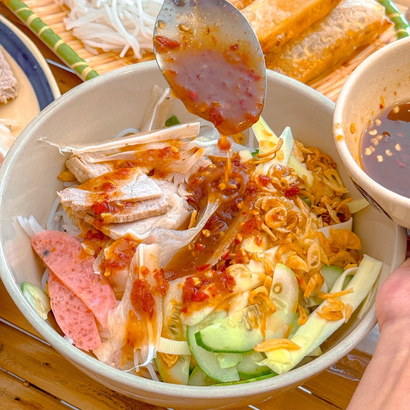 bún mắm nêm bà Thơ