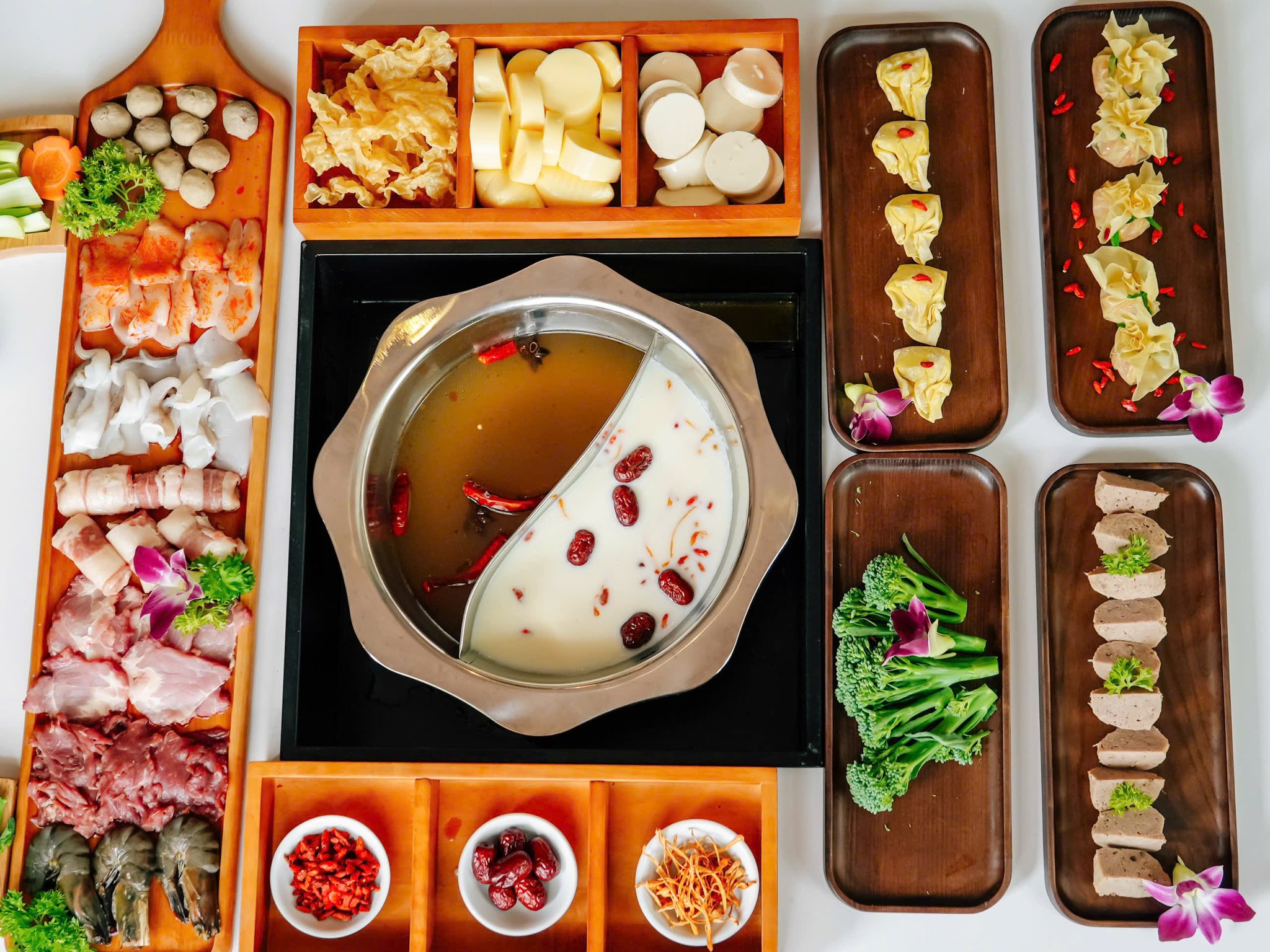 nướng lẩu bò Tái Sinh