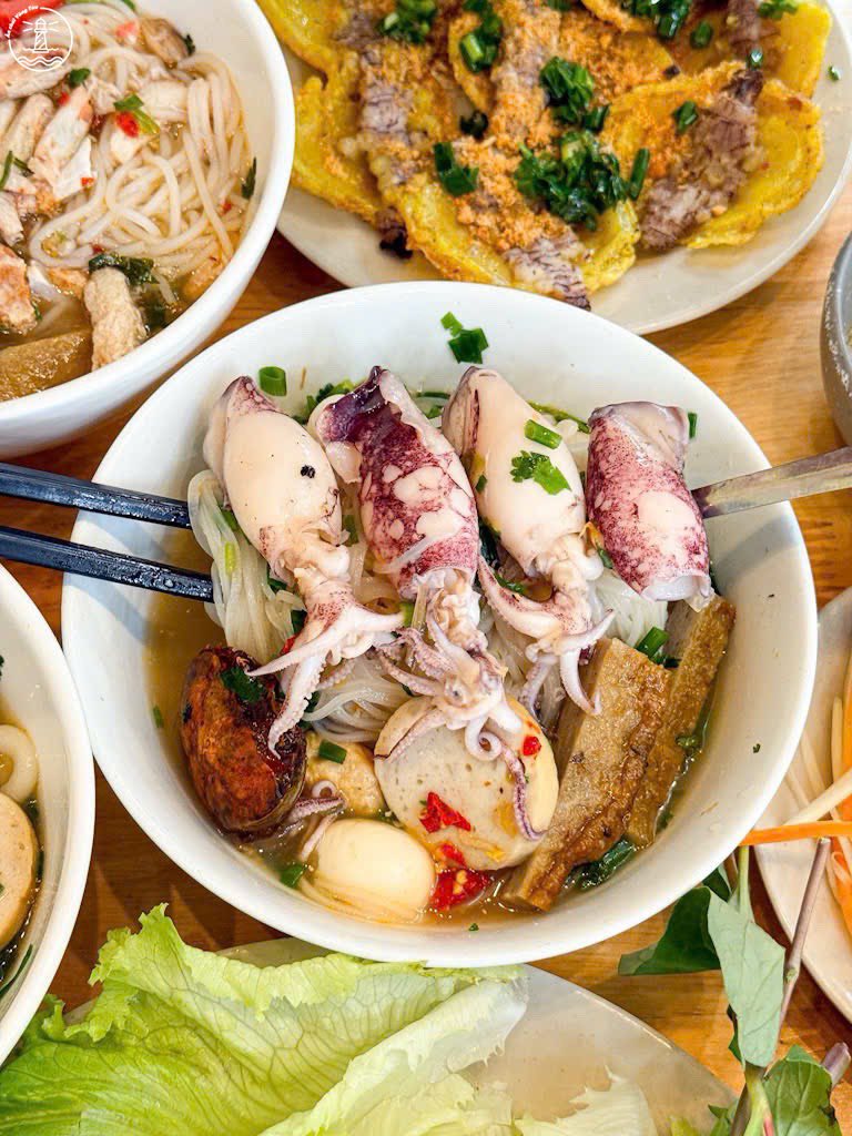 ăn sáng địa phương Vũng Tàu