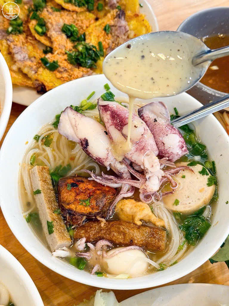 ăn sáng địa phương Vũng Tàu