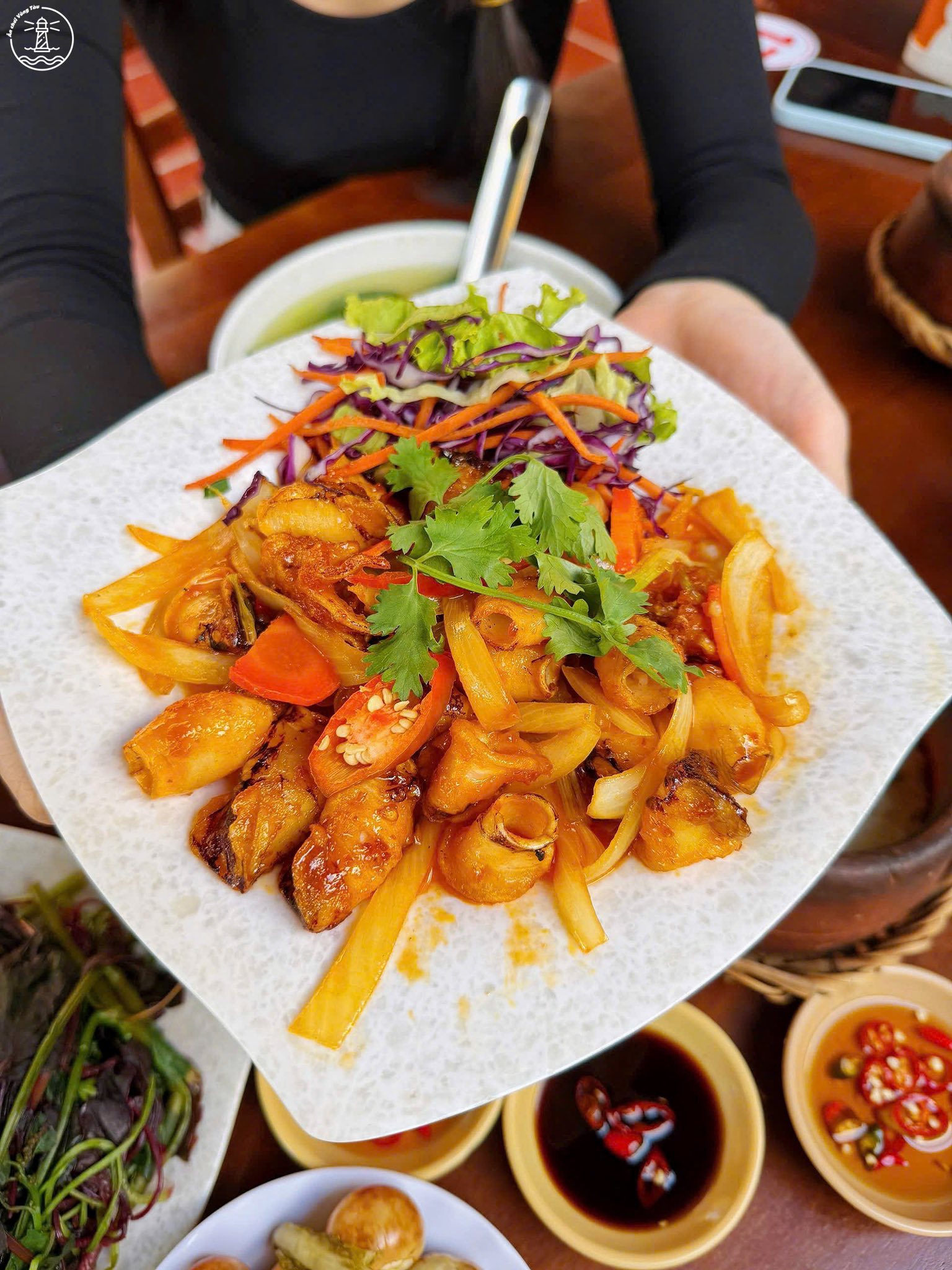 Cơm niêu Sen Vũng Tàu