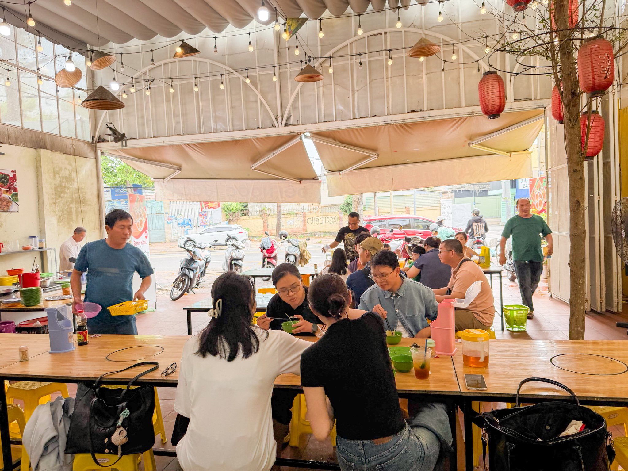 quán ăn sáng bãi sau