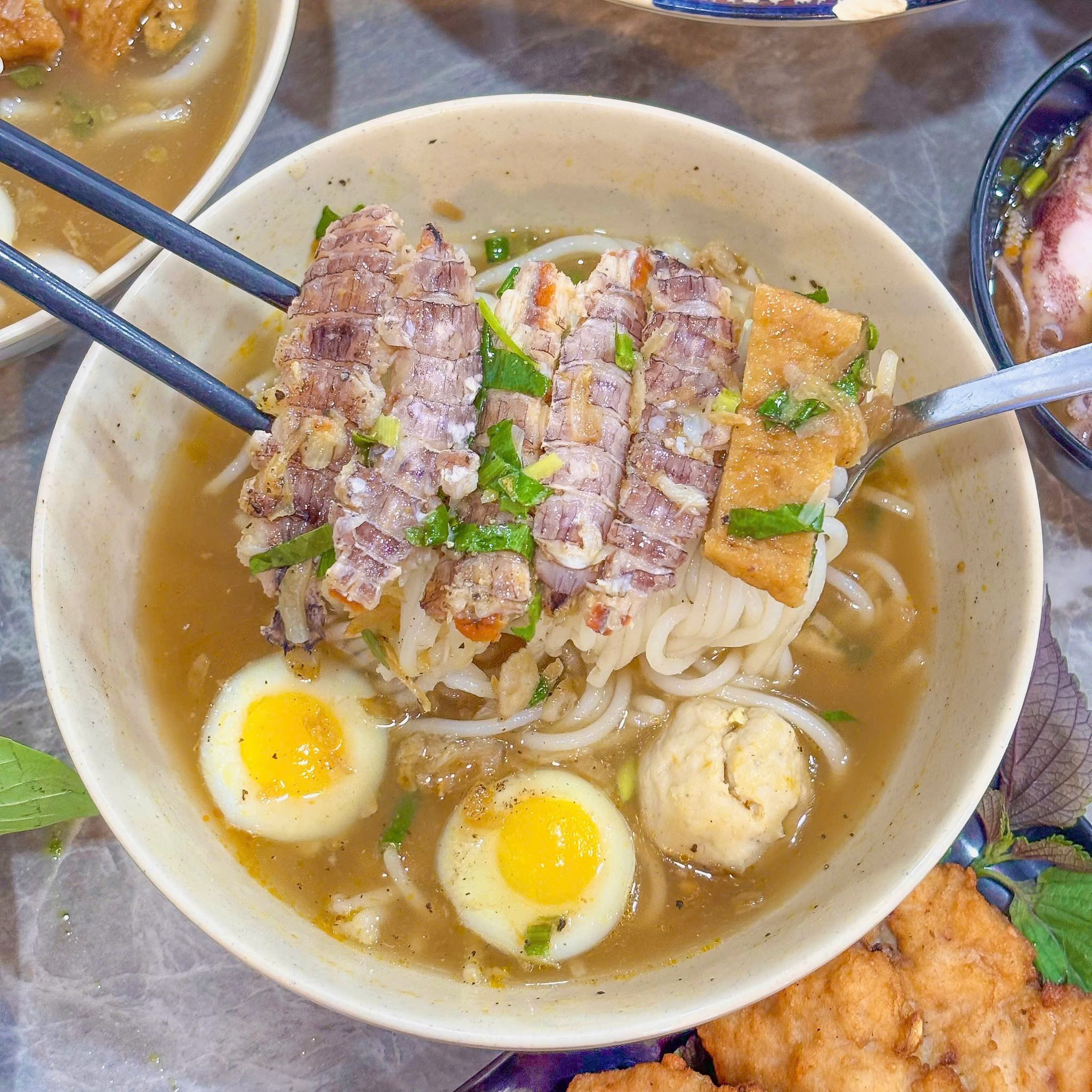 quán ăn sáng bãi sau