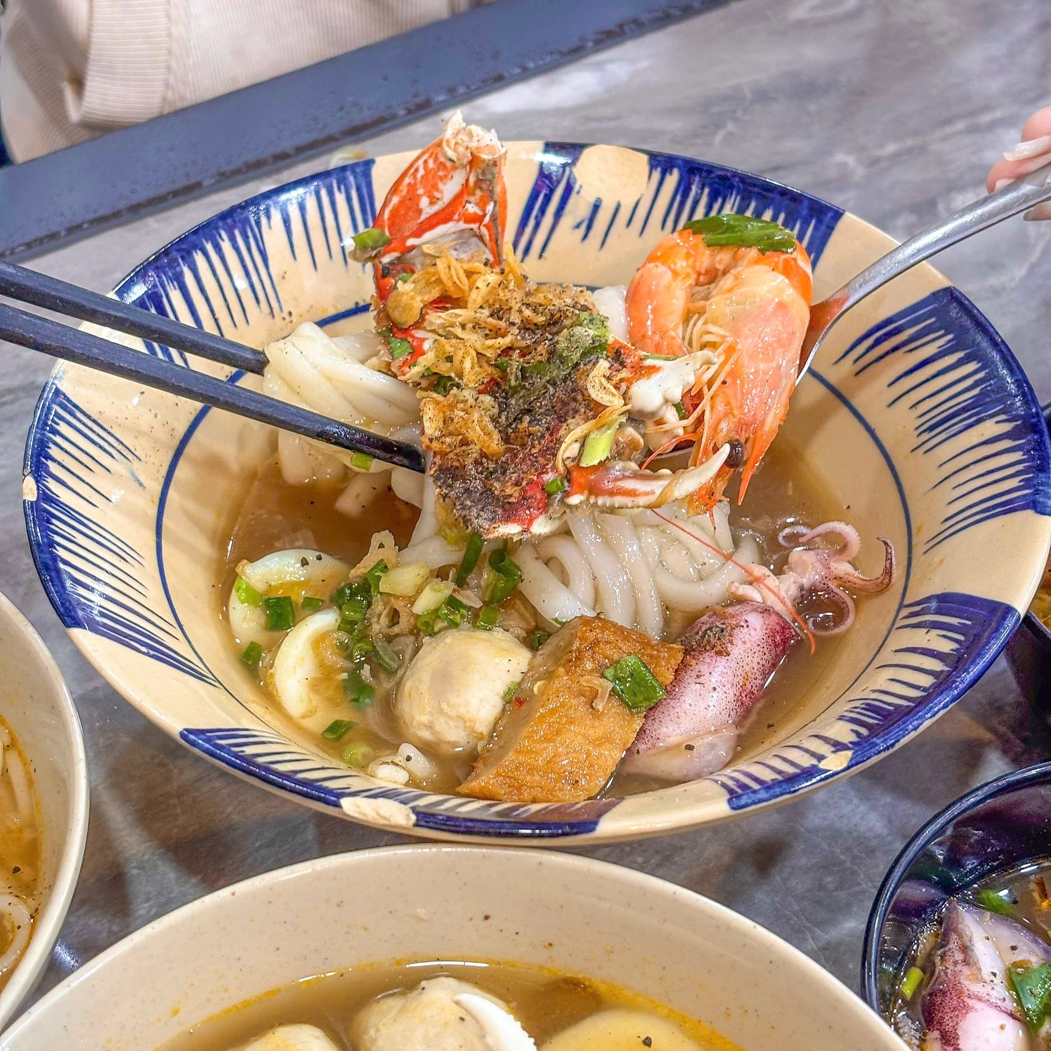 quán ăn sáng bãi sau