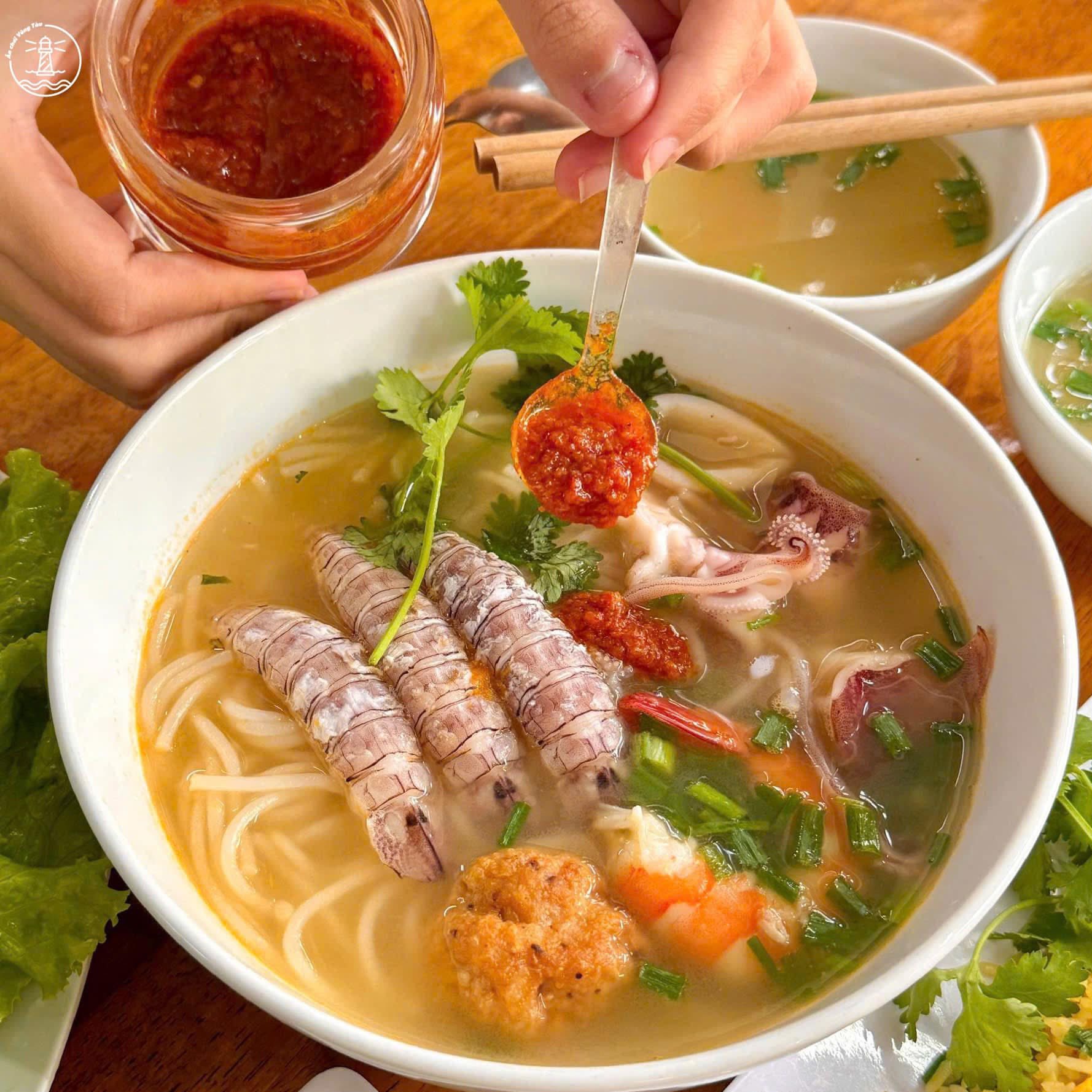 quán ăn sáng bãi sau