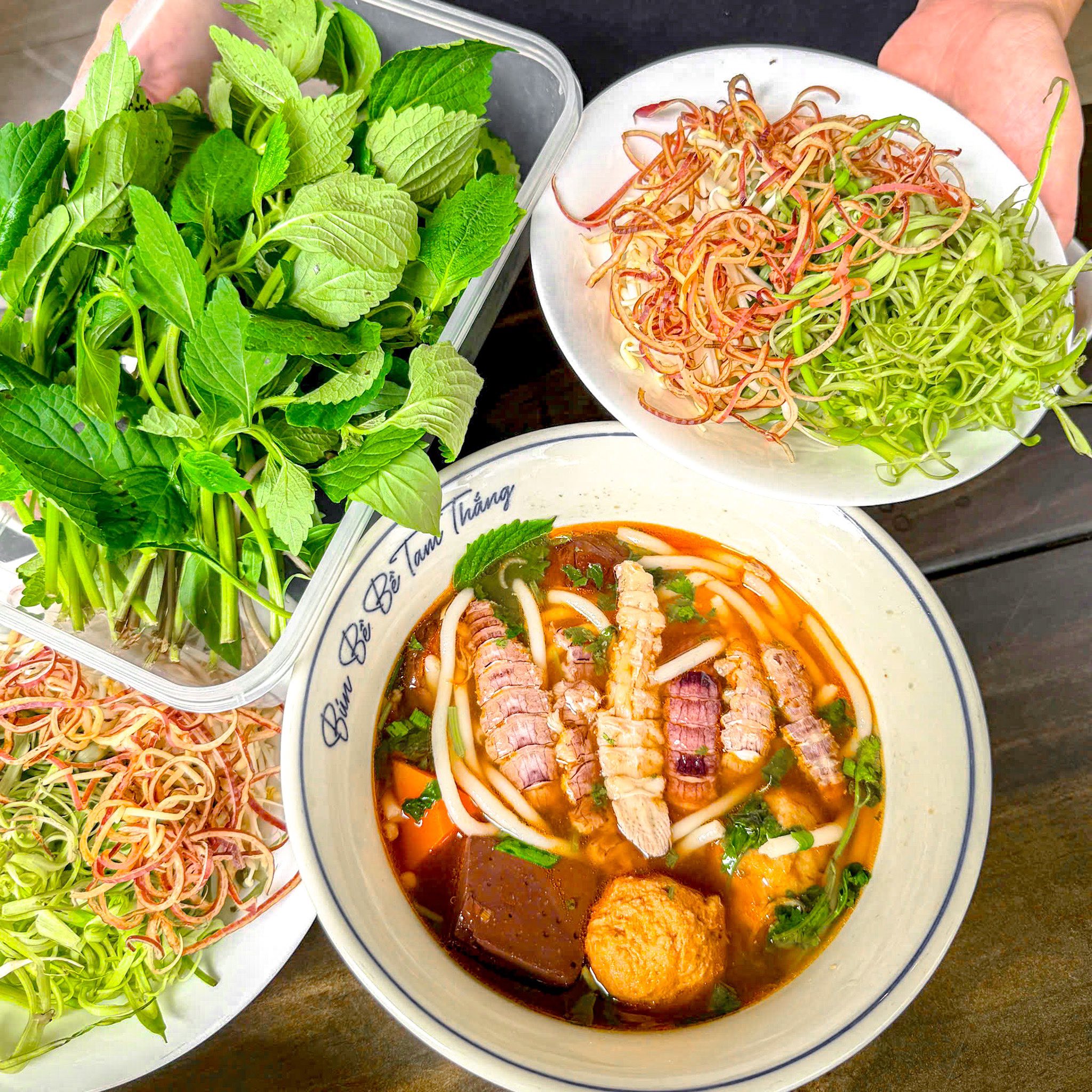 quán ăn sáng bãi sau