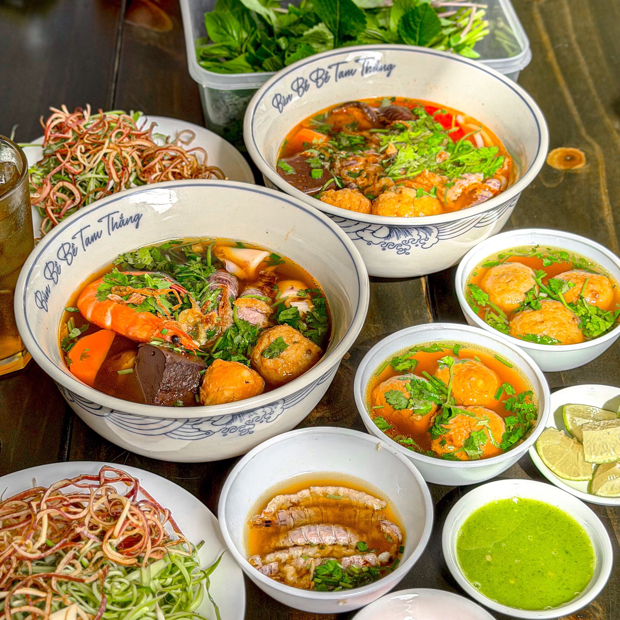 quán ăn sáng bãi sau