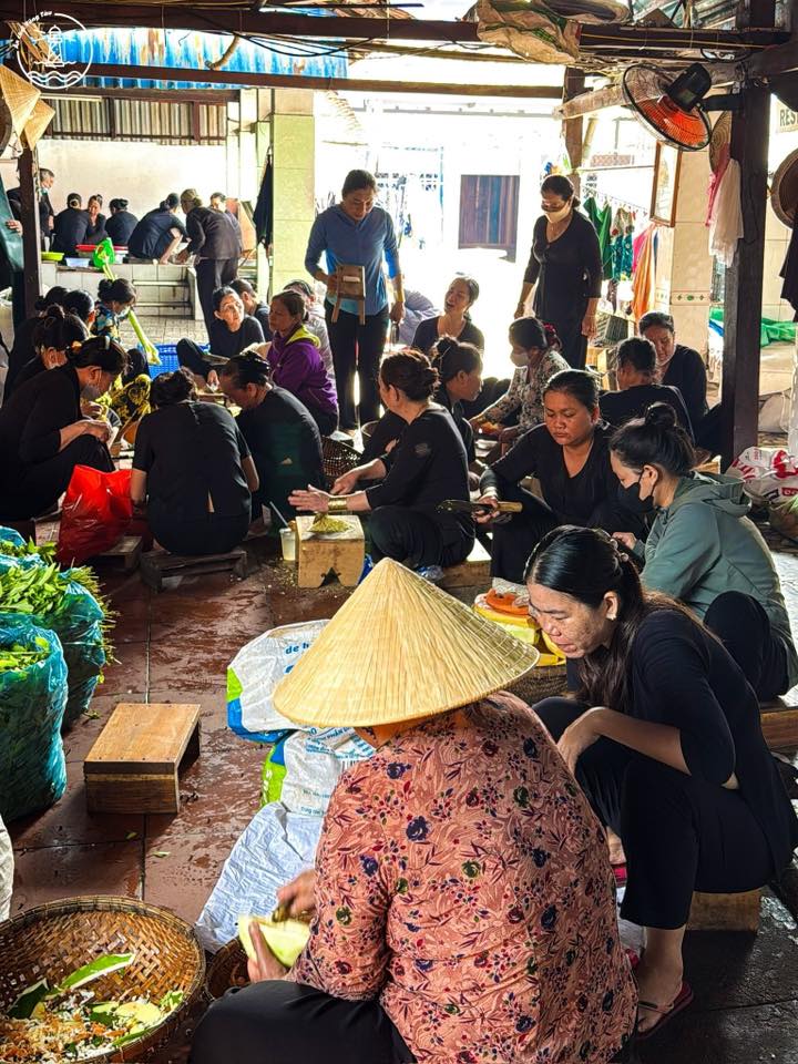 Hàng năm cứ vào ngày 9/9 âm lịch, nhà lớn Long Sơn lại thu hút hàng ngàn lượt khách du lịch tới đây để tham dự vào lễ hội Trùng Cửu