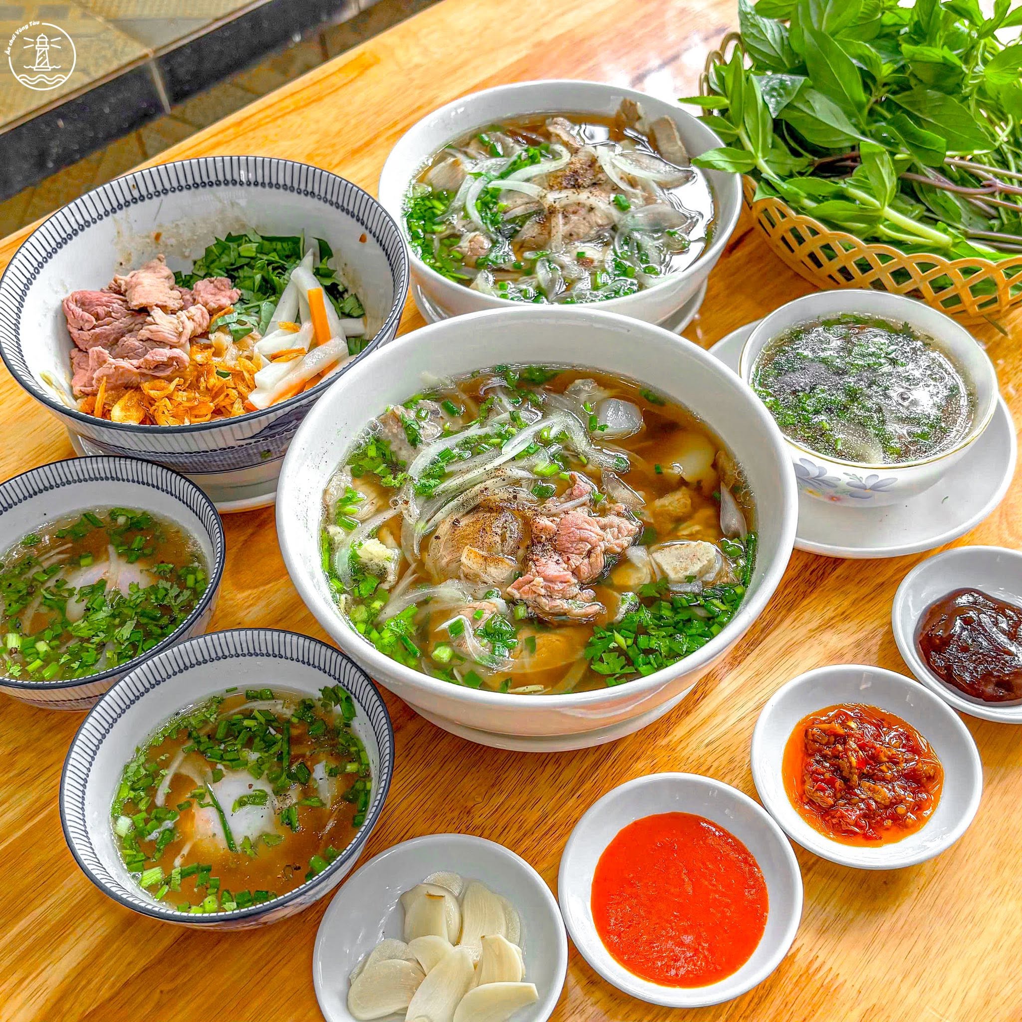 tiệm phở gần Bãi Sau