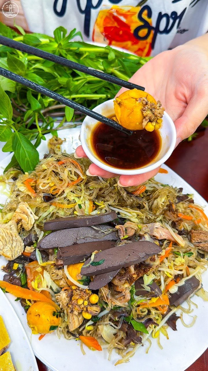 tiệm phở gần Bãi Sau
