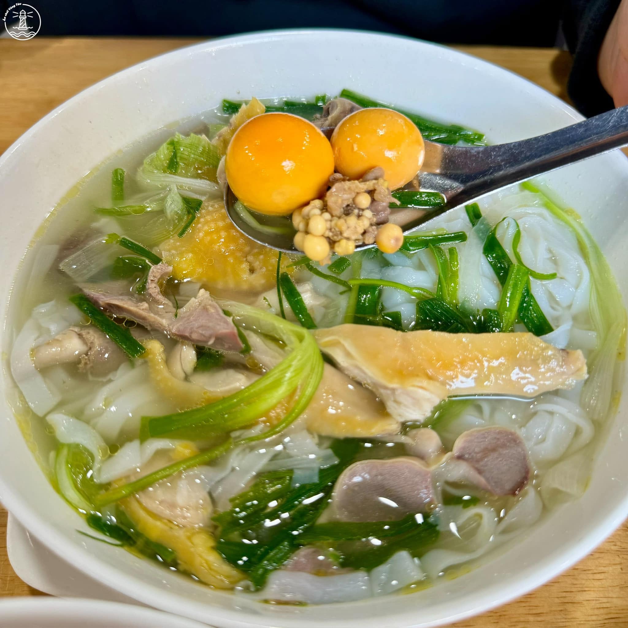 tiệm phở gần Bãi Sau