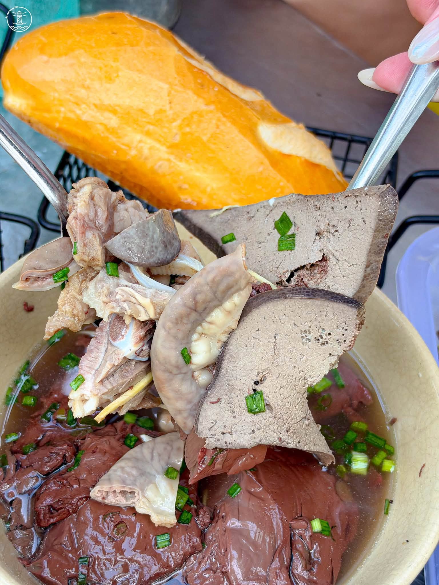 huyết chưng Xứ Nẫu quán