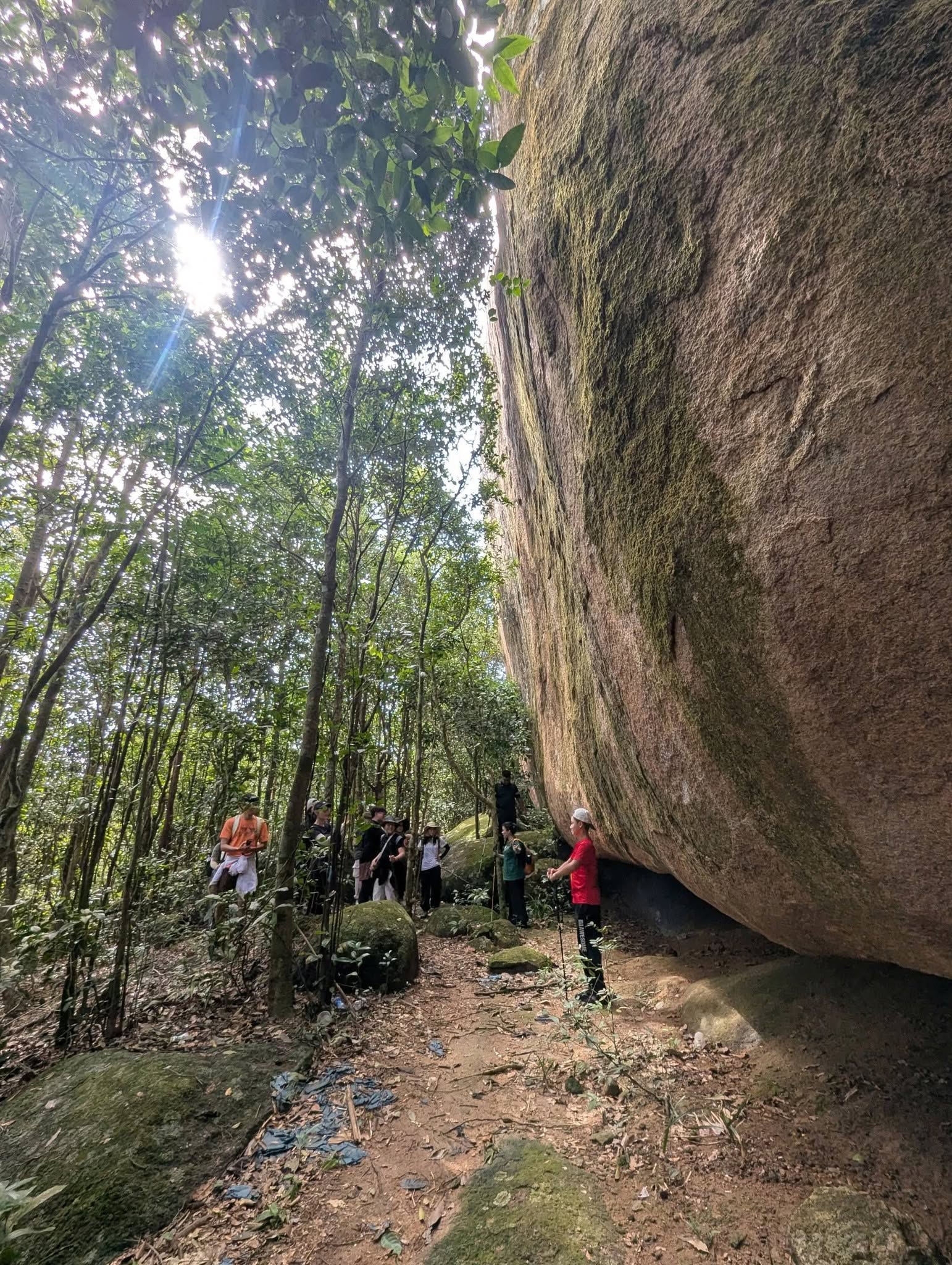 Trekking núi Dinh